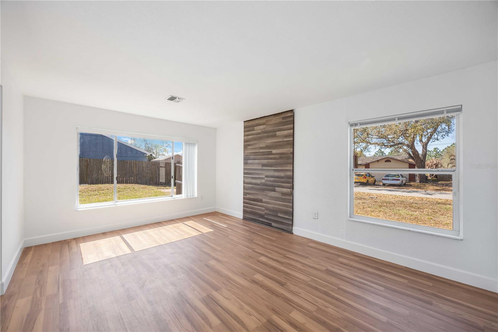 LAKES 01 - Residential