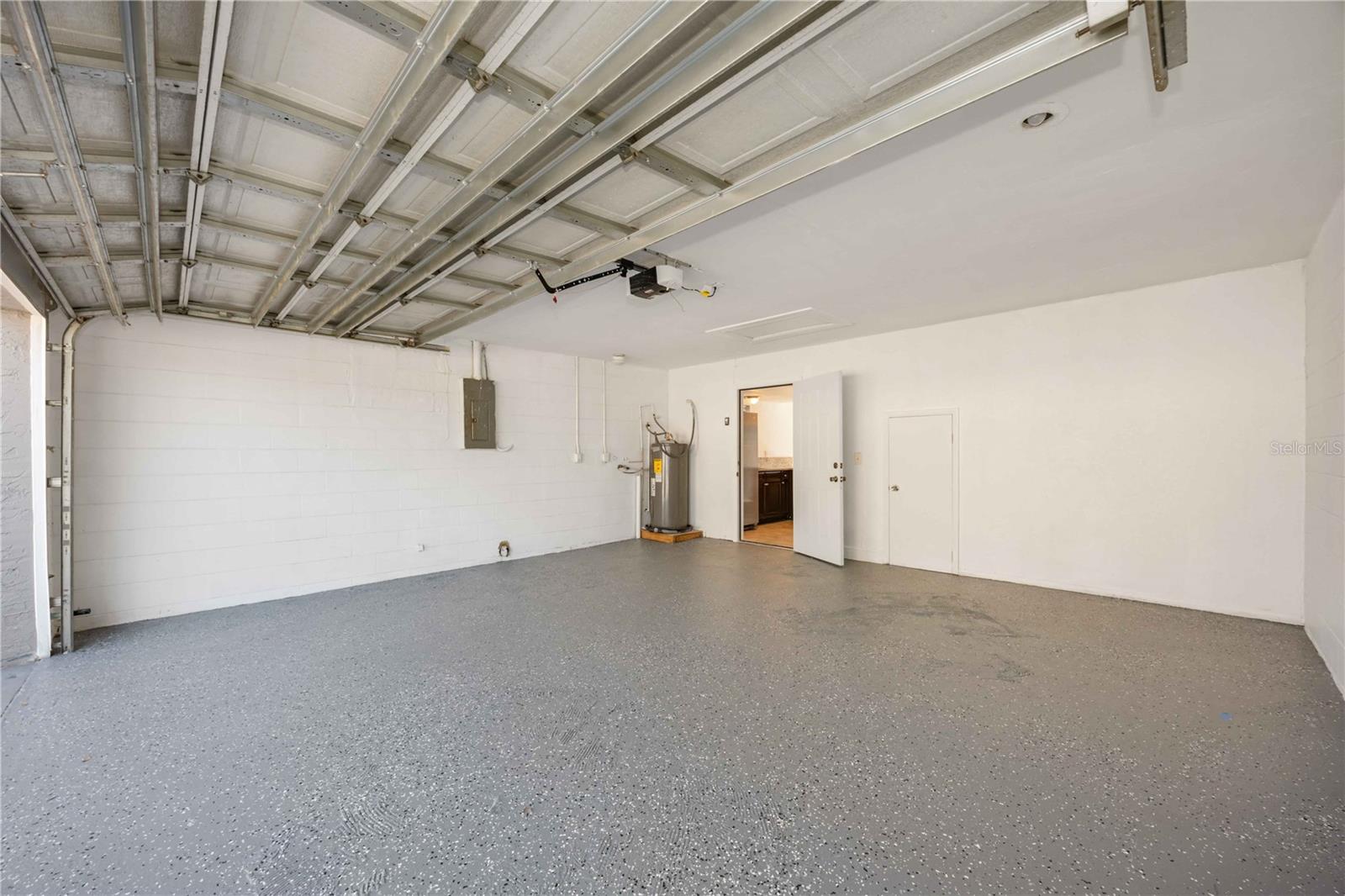 LAKES 01 - Residential