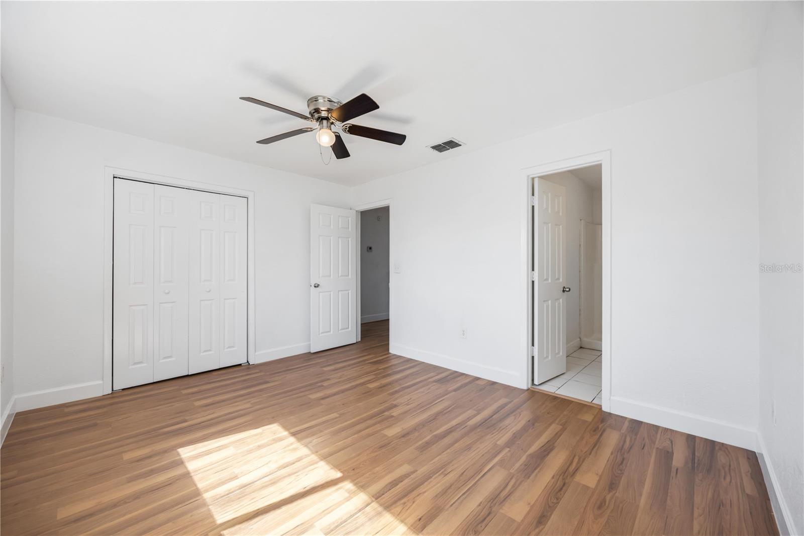 LAKES 01 - Residential