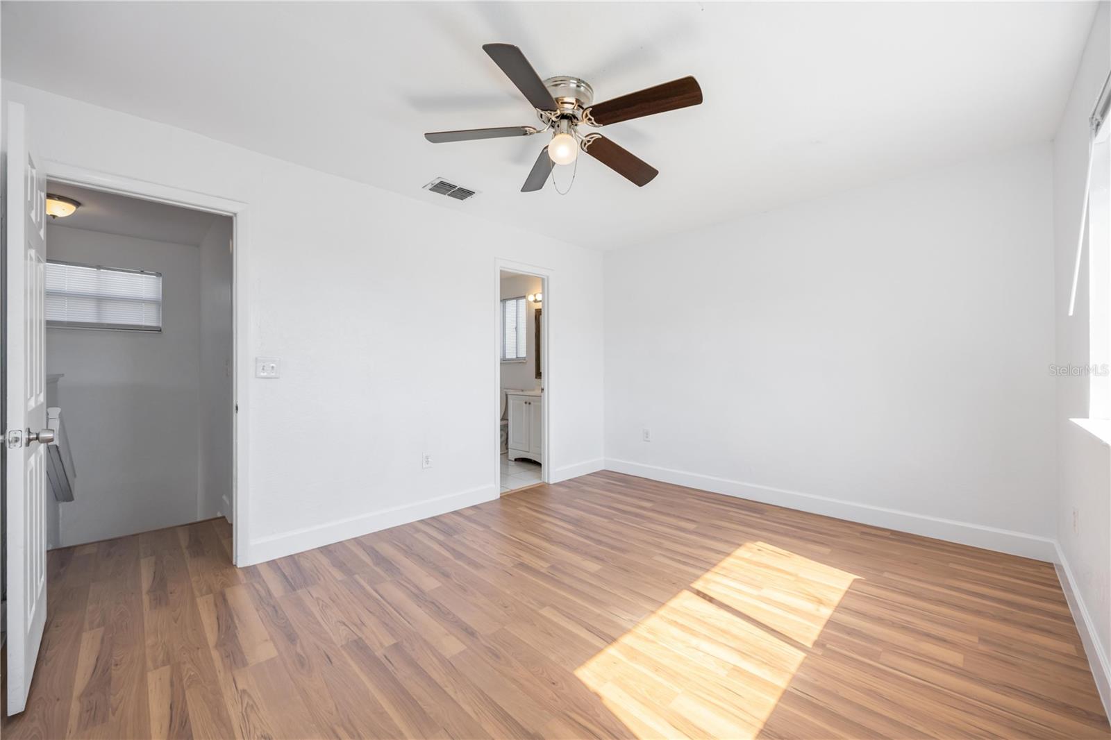 LAKES 01 - Residential