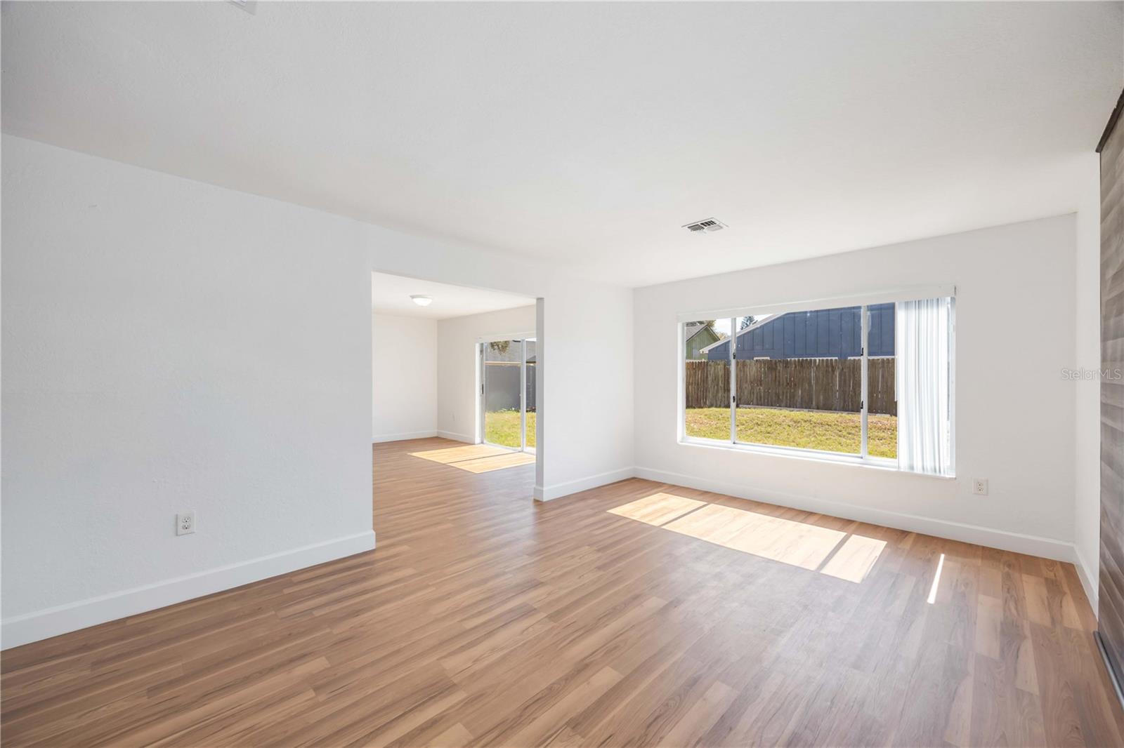 LAKES 01 - Residential