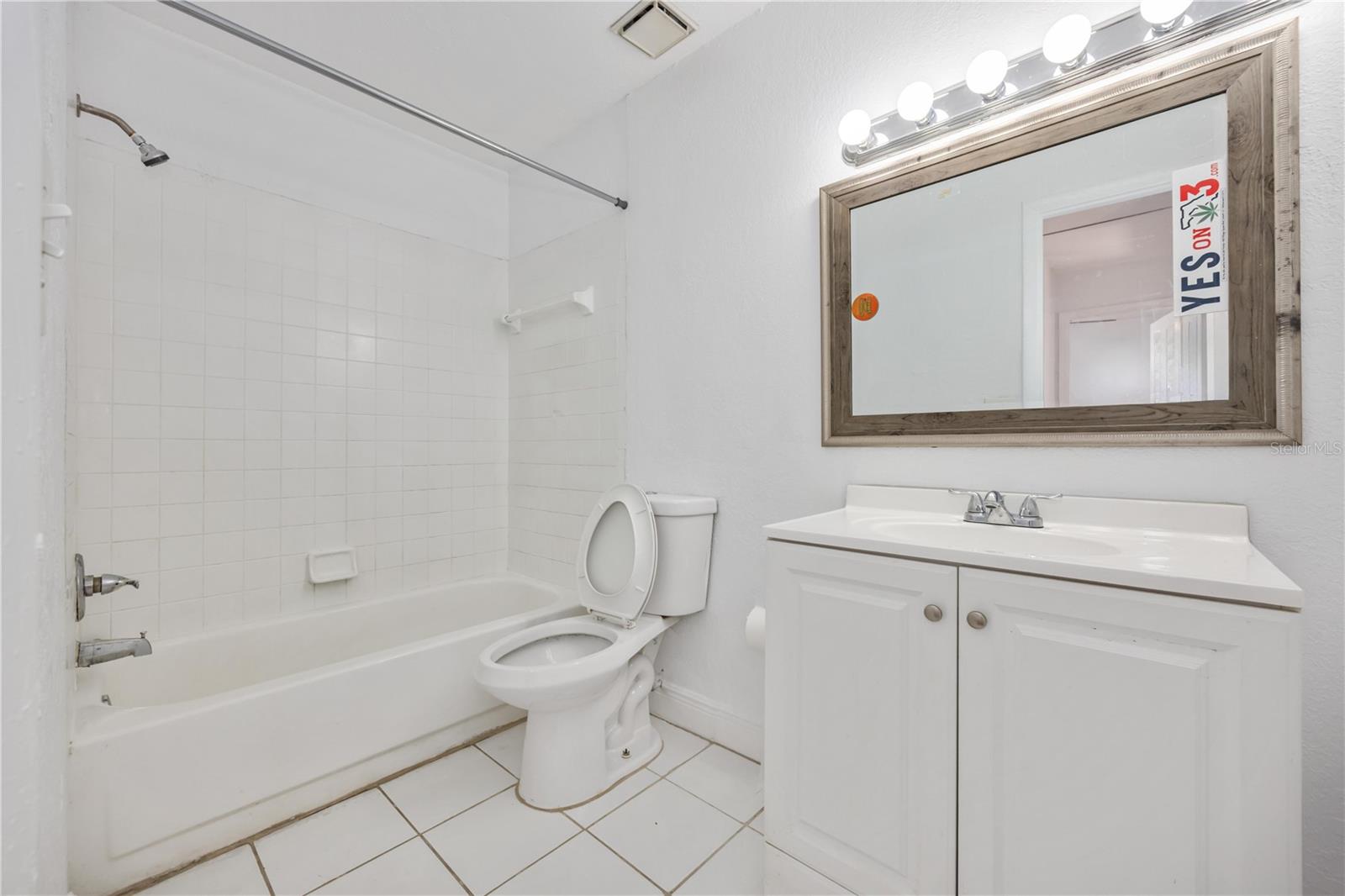 LAKES 01 - Residential