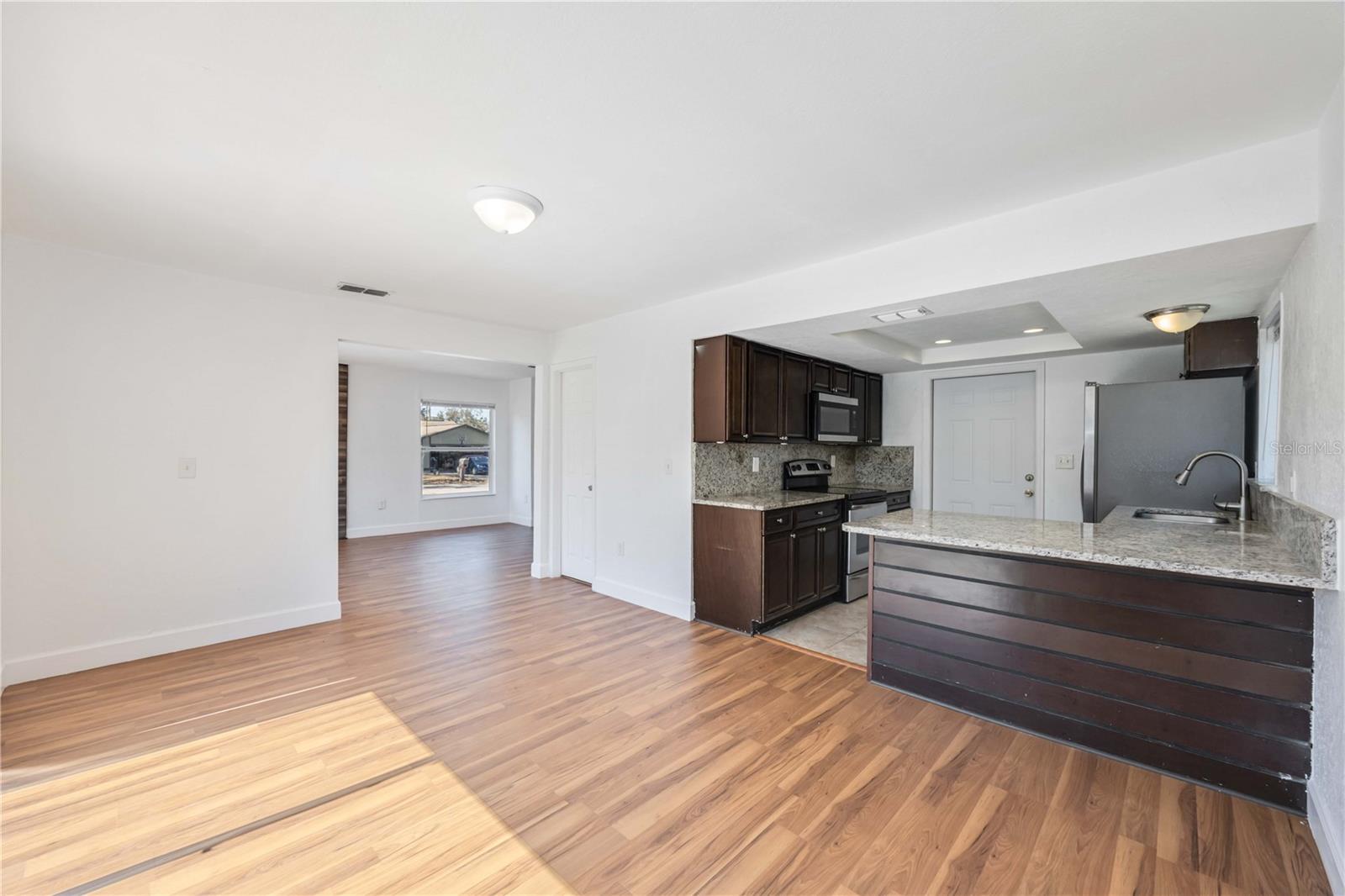 LAKES 01 - Residential