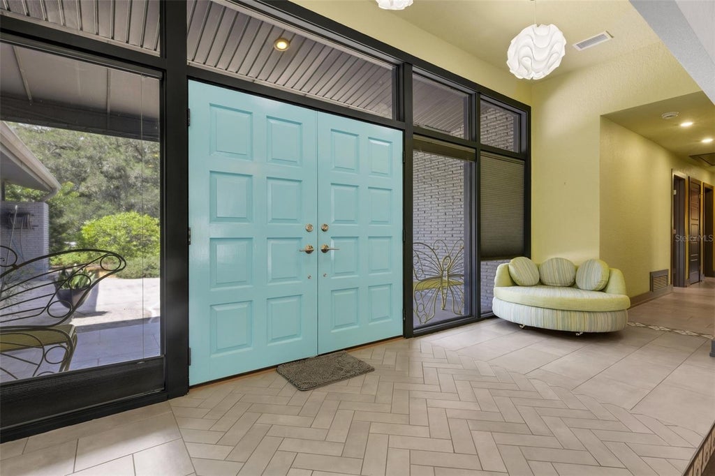 Photo of 2634 Collins Avenue, Lakeland, FL 33803 (MLS # L4964349)