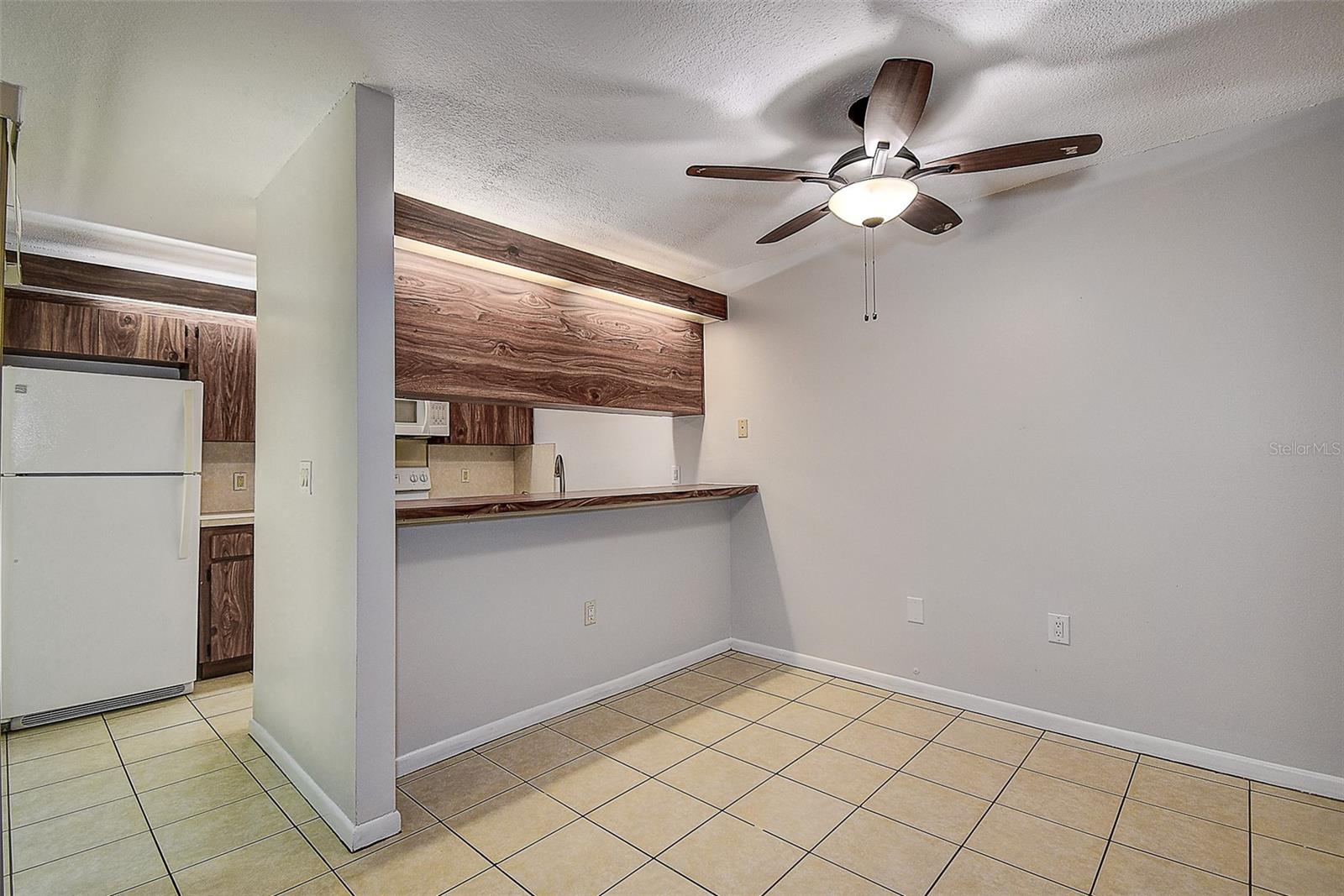 Photo 11 of 37 of 2707 11TH COURT townhome