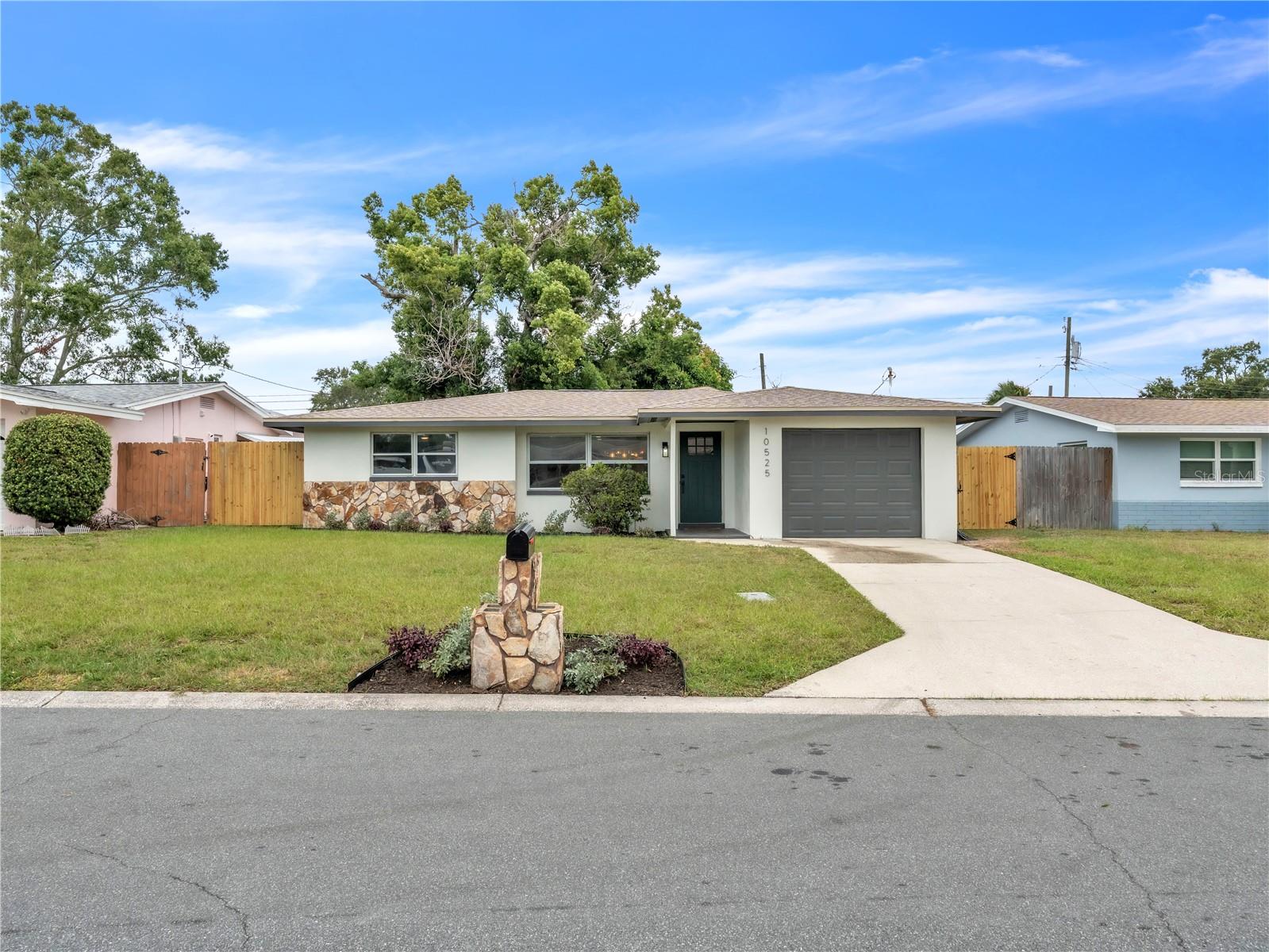 BLOSSOM LAKE VILLAGE SEC 3 - Residential