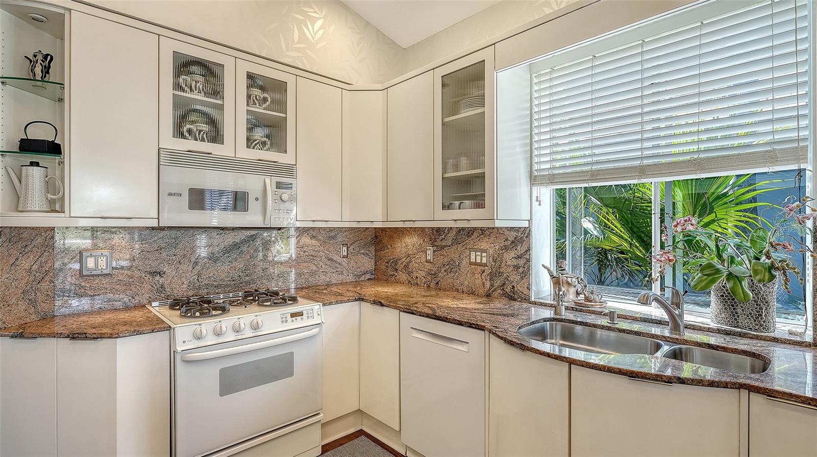 UNIVERSITY PARK COUNTRY CLUB - Residential