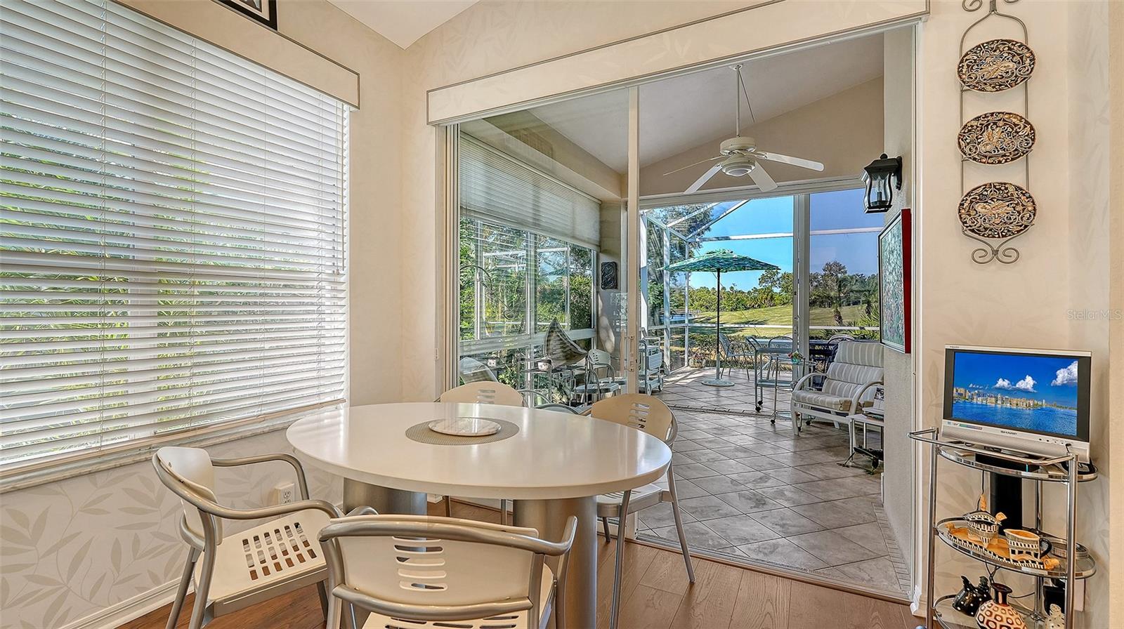 UNIVERSITY PARK COUNTRY CLUB - Residential