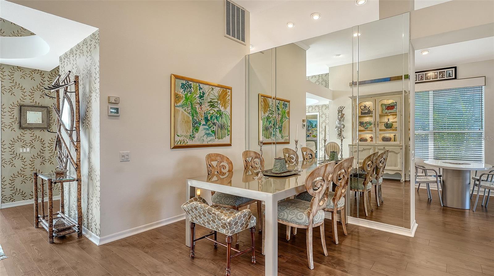 UNIVERSITY PARK COUNTRY CLUB - Residential