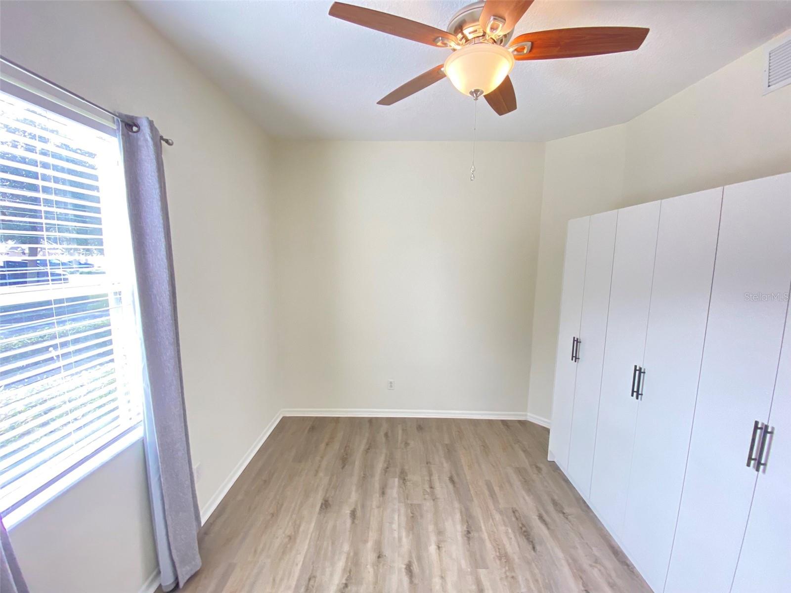 VERANDA II/LK HART - Residential Lease