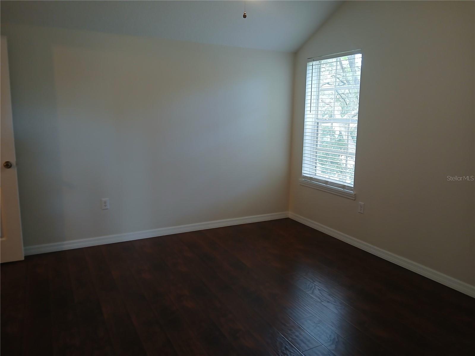 LAKE LOUISA OAKS - Residential