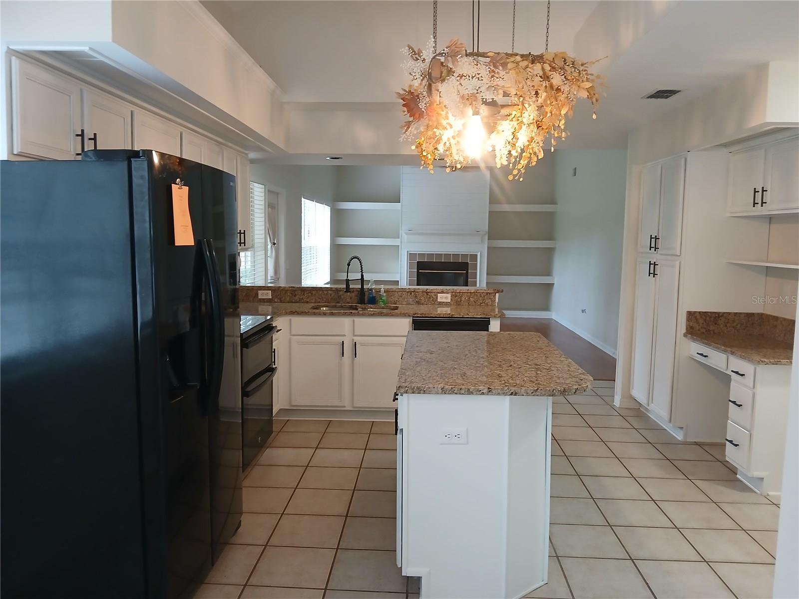 LAKE LOUISA OAKS - Residential