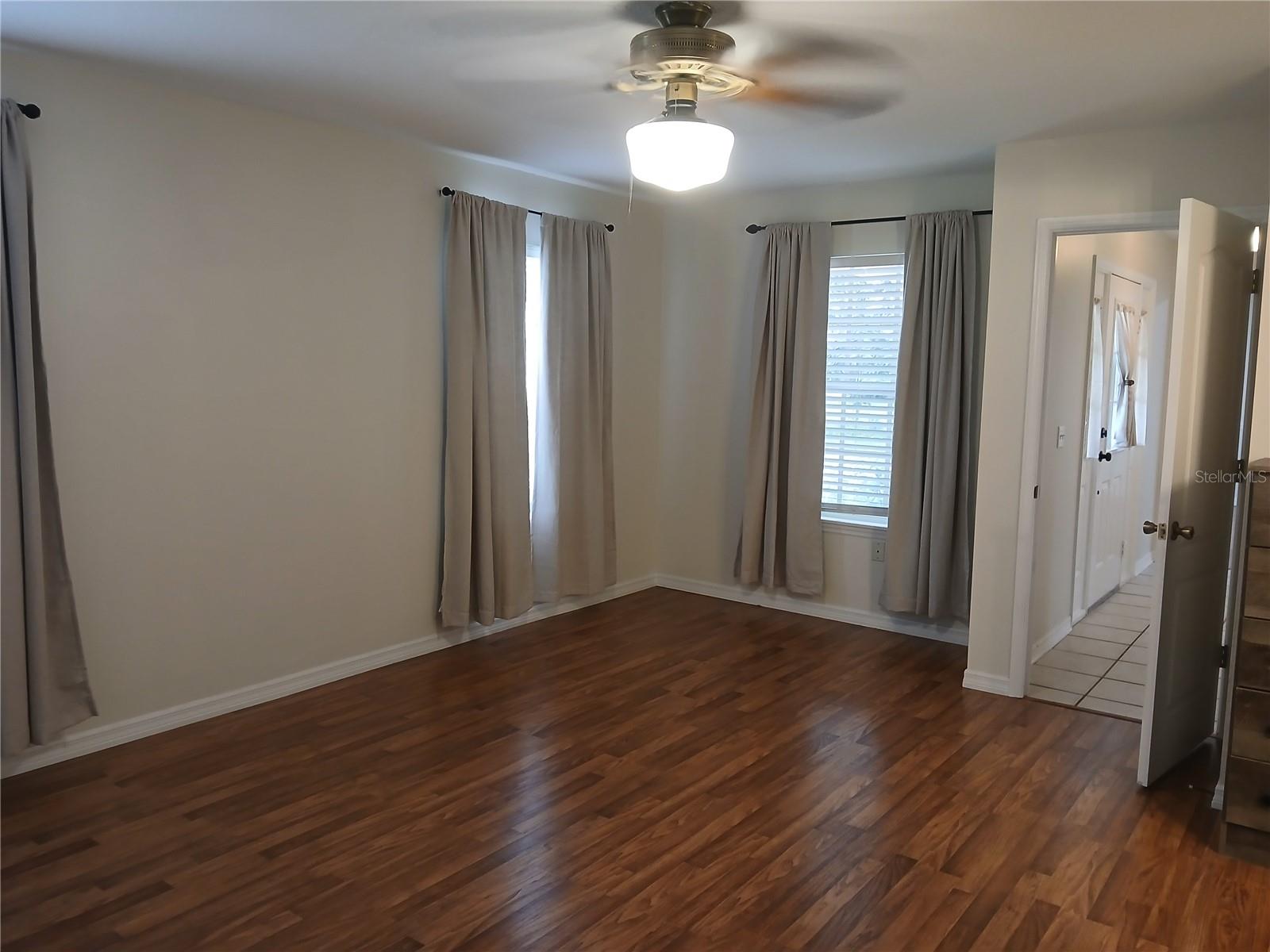 LAKE LOUISA OAKS - Residential