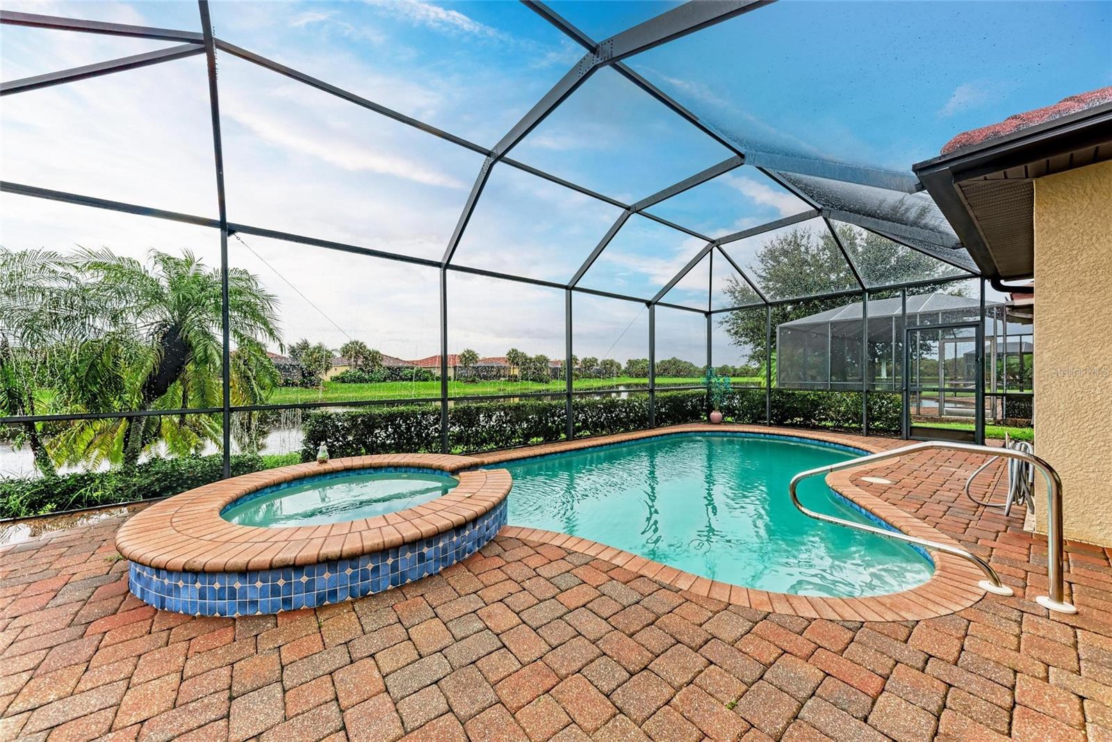 WILLOW CHASE - Residential Lease