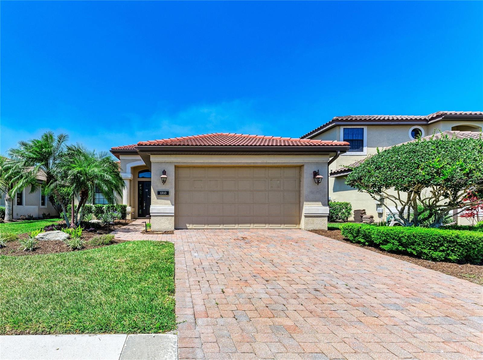 Welcome to this gorgeous pool home in sought after Willow Chase! Set on a serene cul-de-sac, you'll love entertaining your family and friends on the beautiful lanai with lake views, and your private pool and spa . This beautifully well-maintained home offers a chef's kitchen and spacious layout with inviting living areas and abundant natural light. You will love the Willow Chase community which offers a modern clubhouse, tennis, basketball court, resort style pool and fitness center. Located close to local amenities and beautiful beaches, this property provides the perfect Florida life.