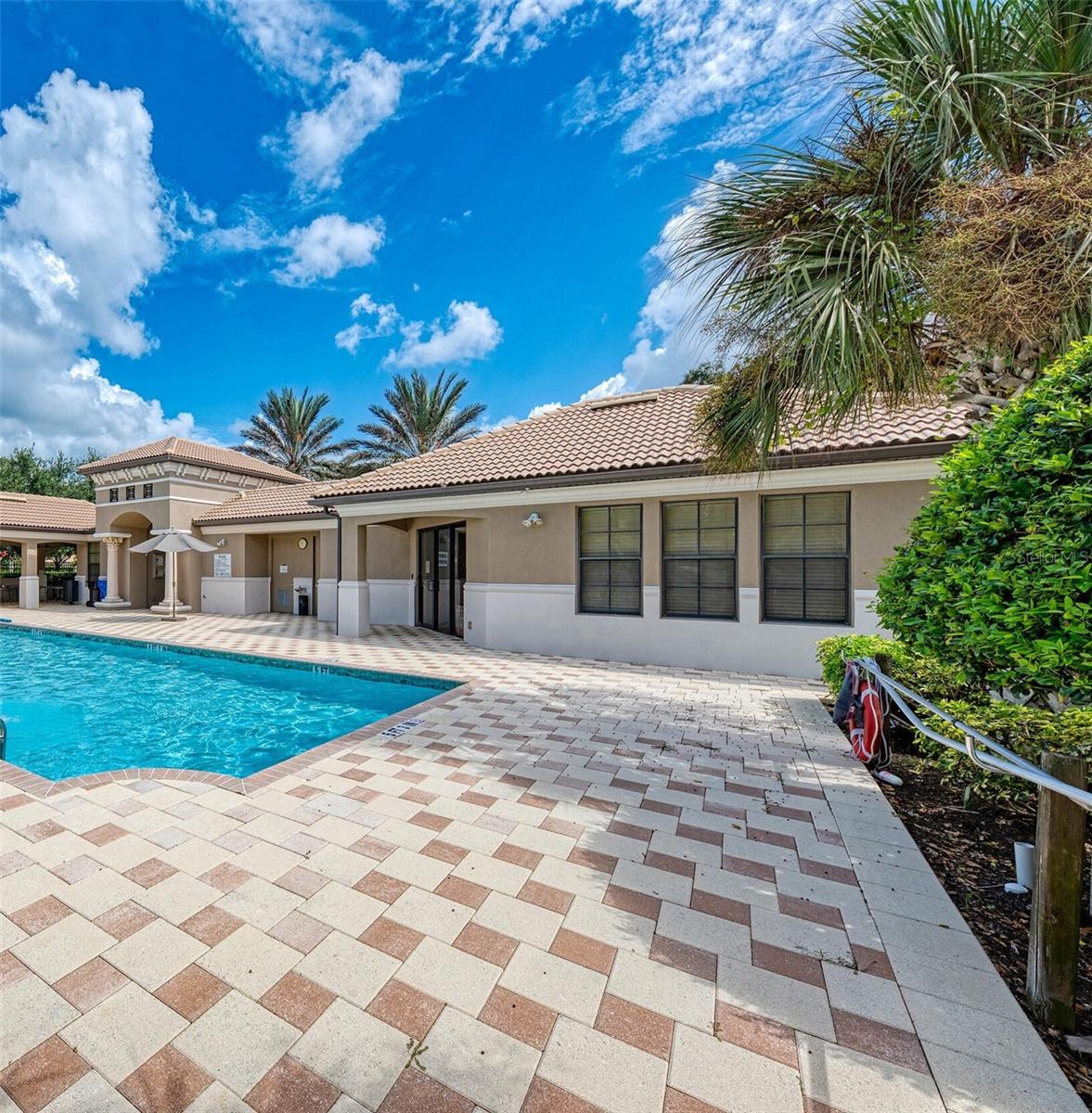 WILLOW CHASE - Residential Lease