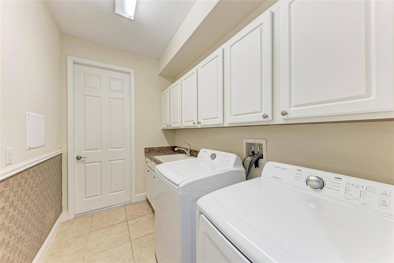 WILLOW CHASE - Residential Lease