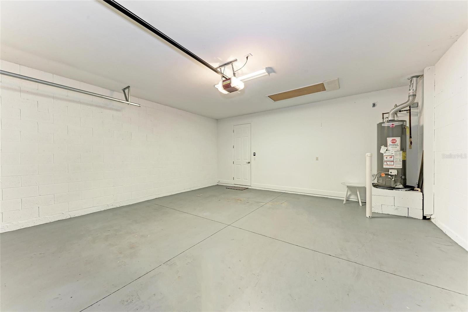 WILLOW CHASE - Residential Lease