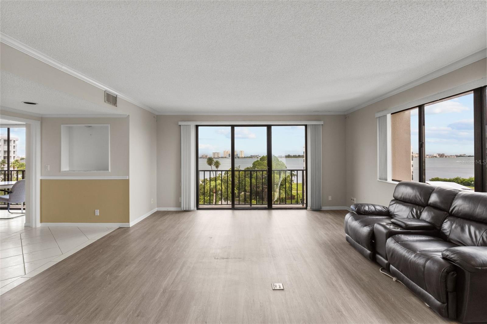 BELLEVIEW BILTMORE VILLAS OAKS - Residential