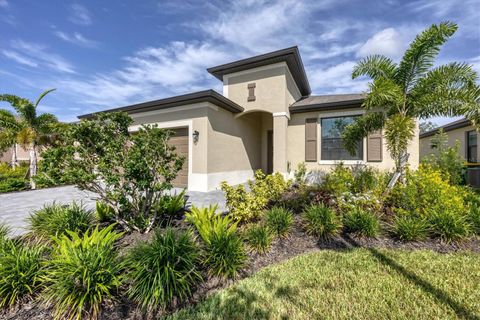 A home in PORT CHARLOTTE