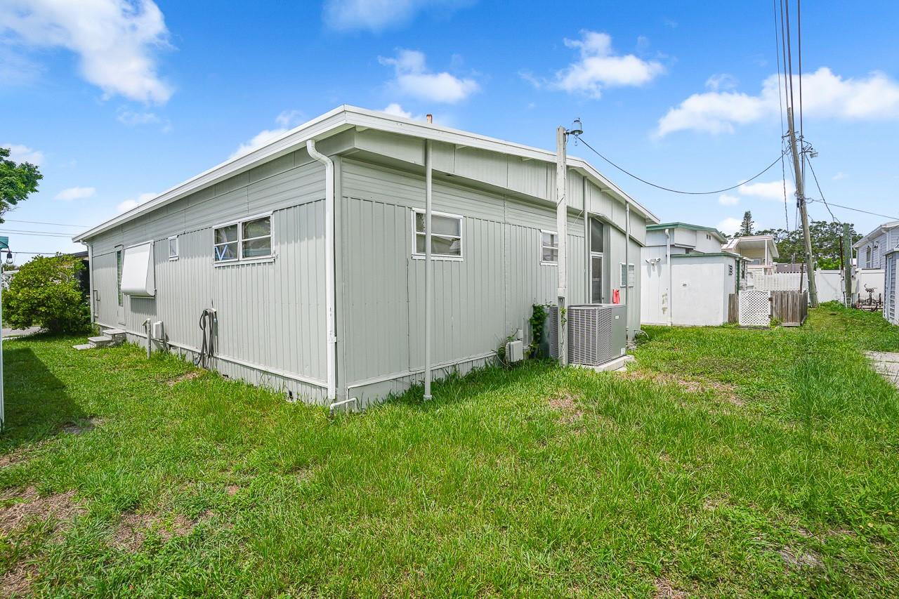 FAIR LANE ACRES SECOND ADD - Residential