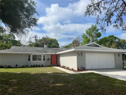 A home in PALMETTO