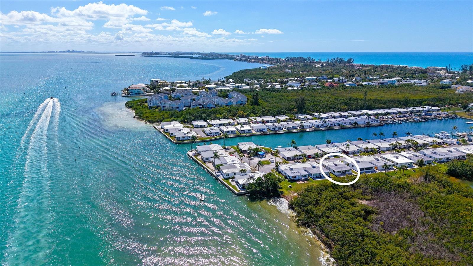 SPANISH MAIN YACHT CLUB - Residential