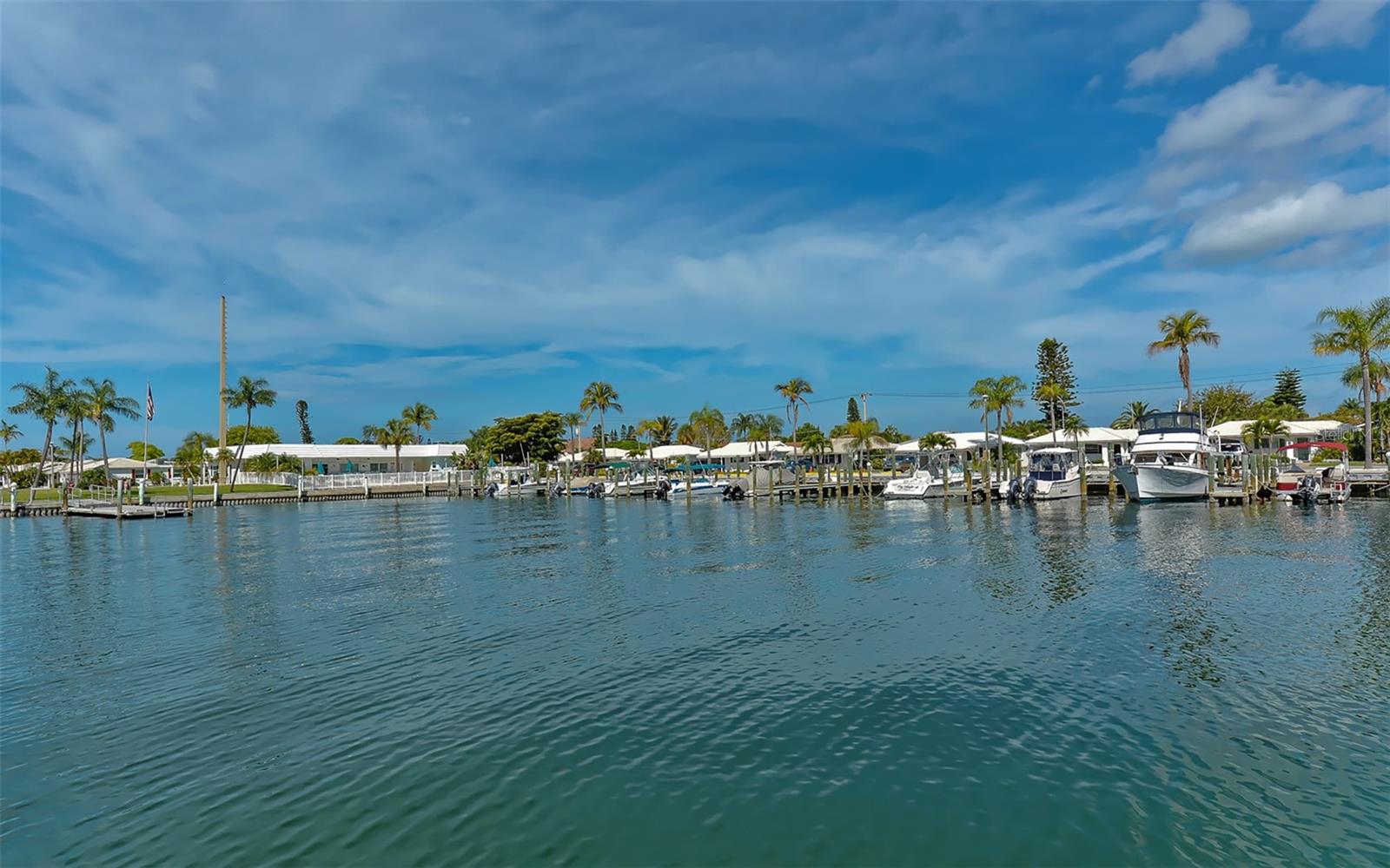 SPANISH MAIN YACHT CLUB - Residential