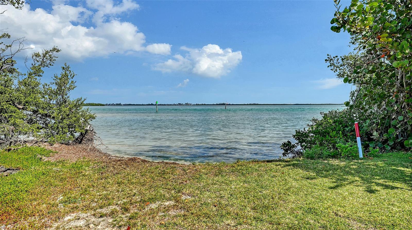 SPANISH MAIN YACHT CLUB - Residential