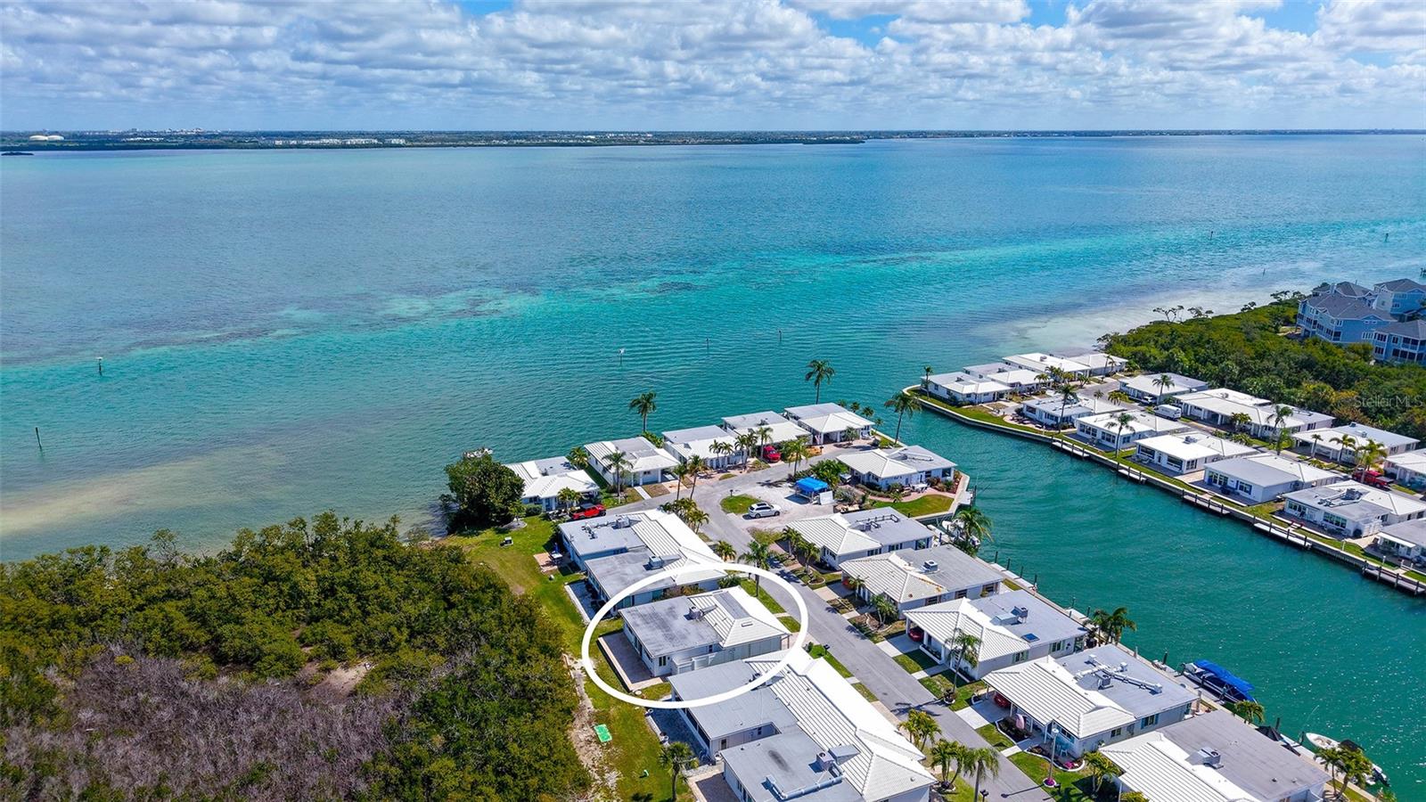 SPANISH MAIN YACHT CLUB - Residential