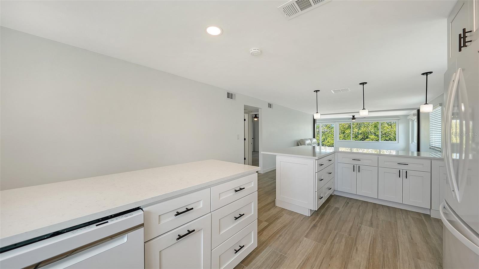 SPANISH MAIN YACHT CLUB - Residential