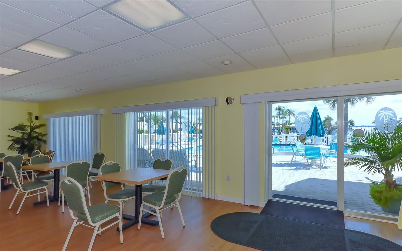 SPANISH MAIN YACHT CLUB - Residential