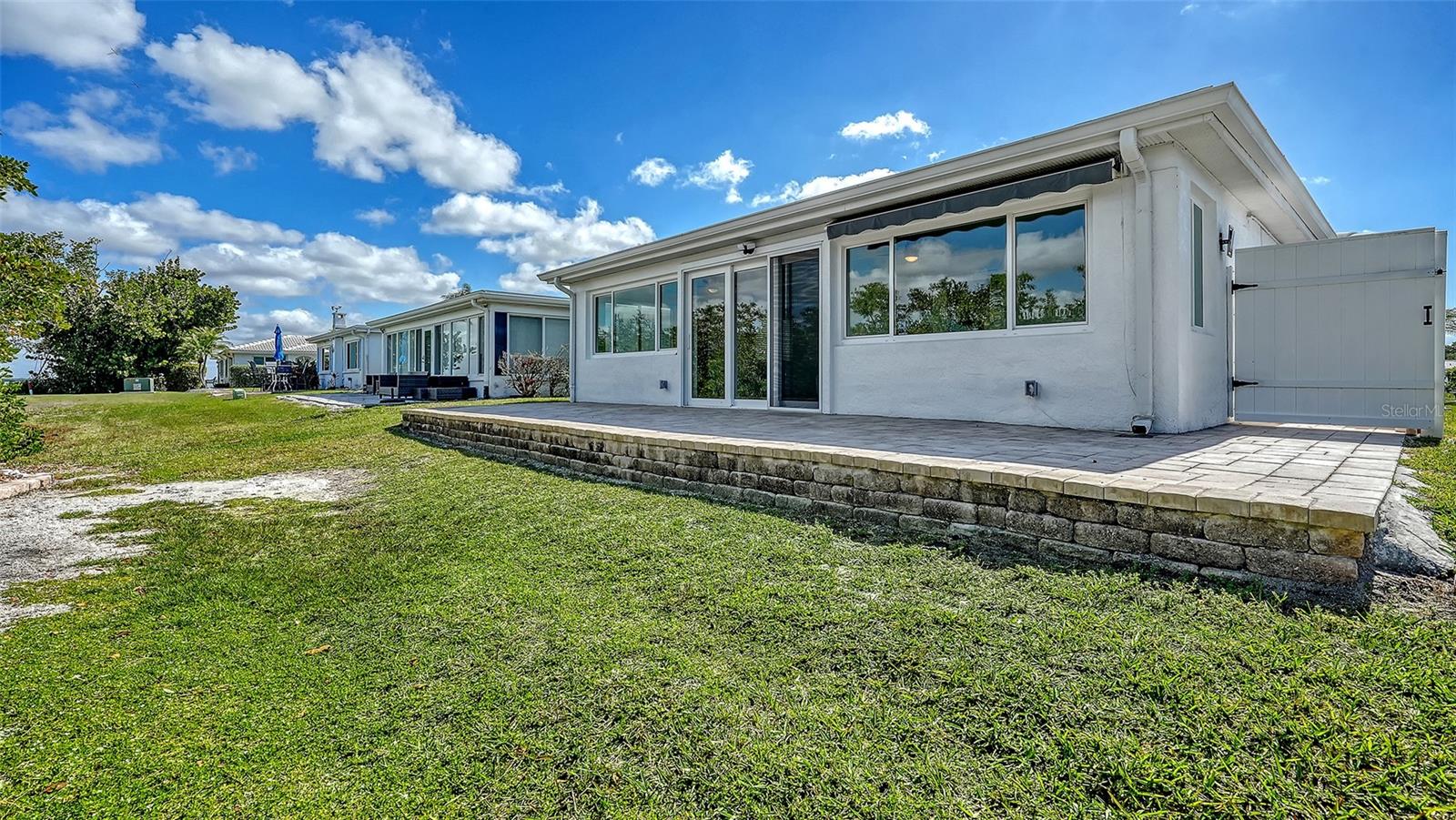 SPANISH MAIN YACHT CLUB - Residential