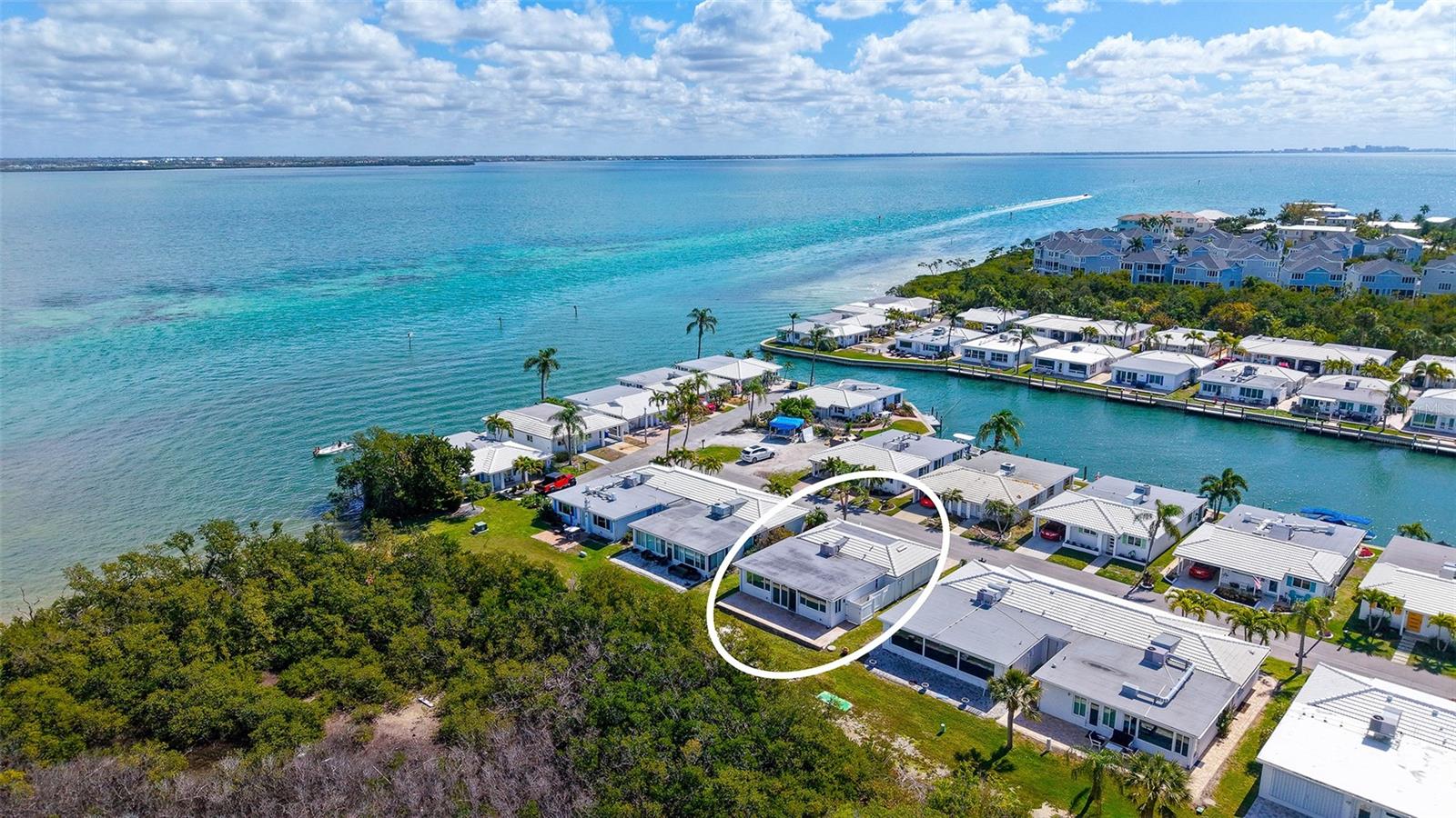 SPANISH MAIN YACHT CLUB - Residential