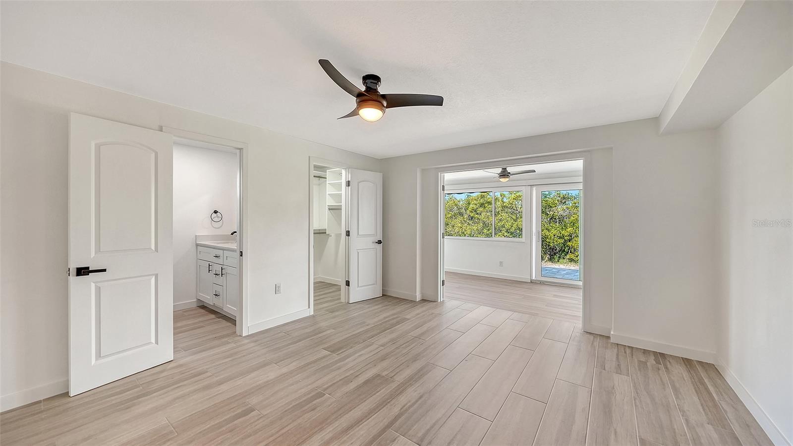 SPANISH MAIN YACHT CLUB - Residential