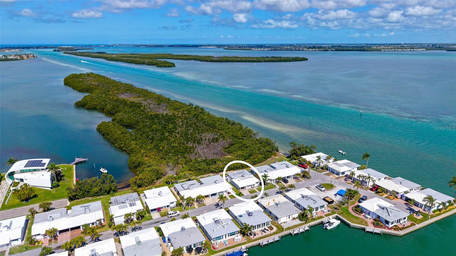 SPANISH MAIN YACHT CLUB - Residential