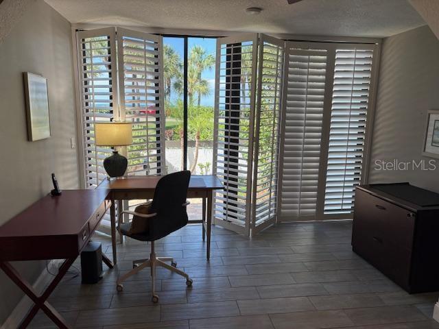 BAYPORT BEACH & TENNIS CLUB PH D - Residential Lease