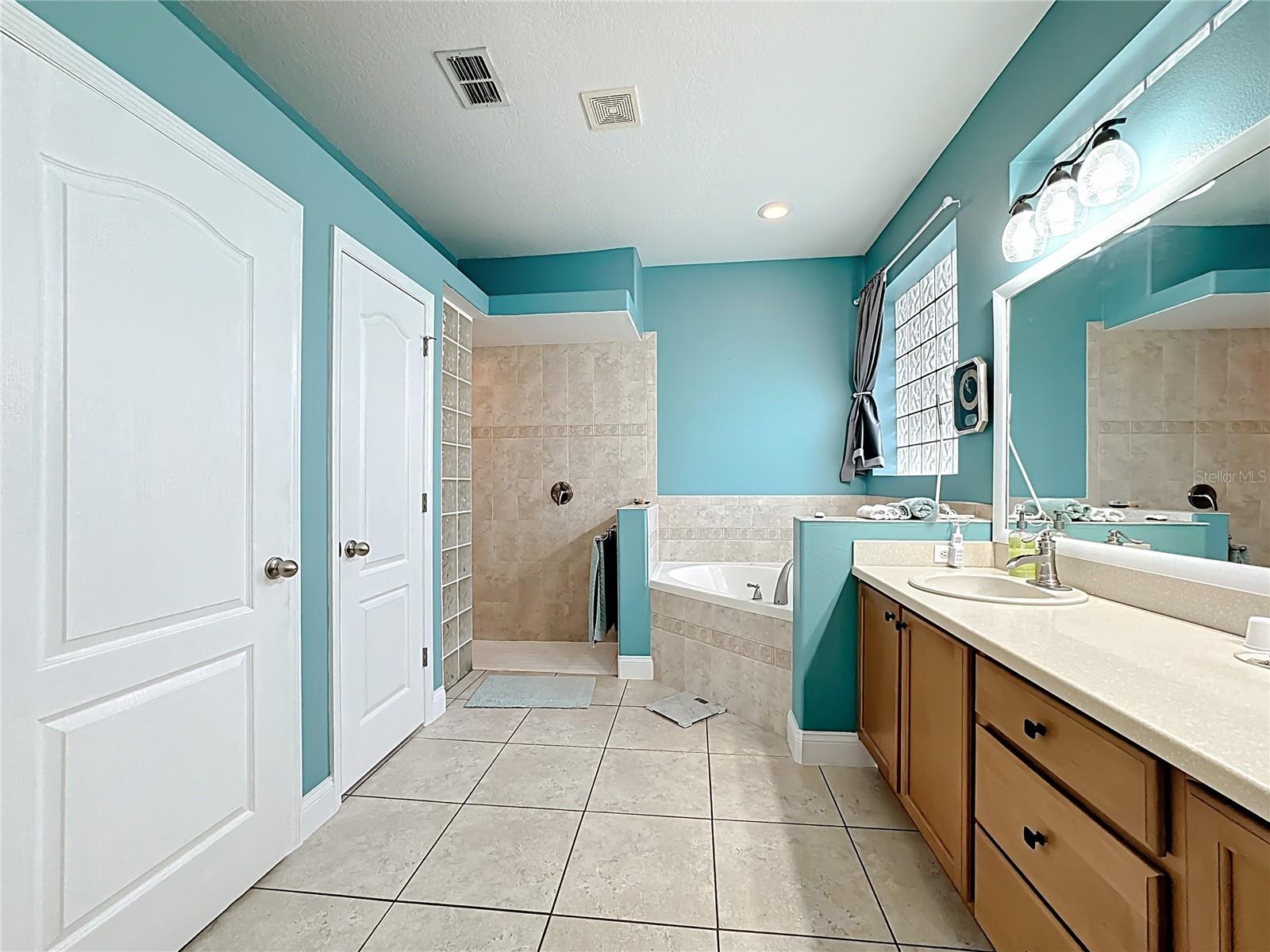 HAMMOCK POINTE UNIT 3 - Residential