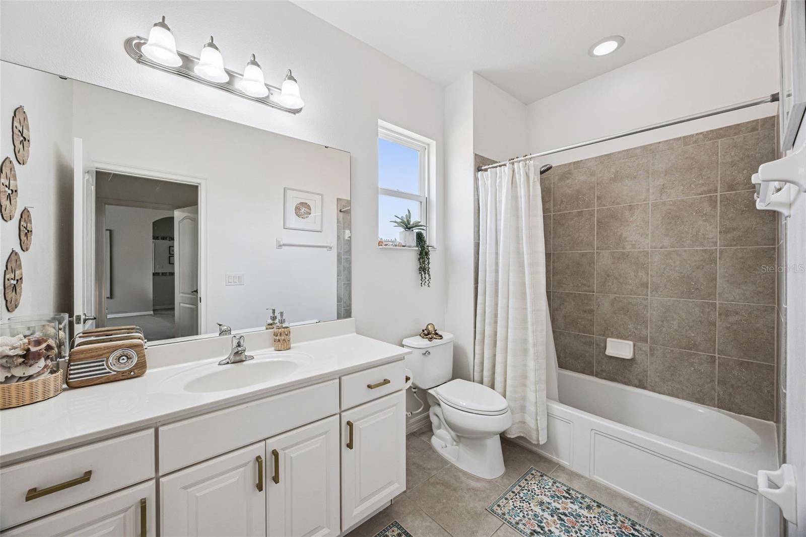 OAKMONT PH 01 - Residential