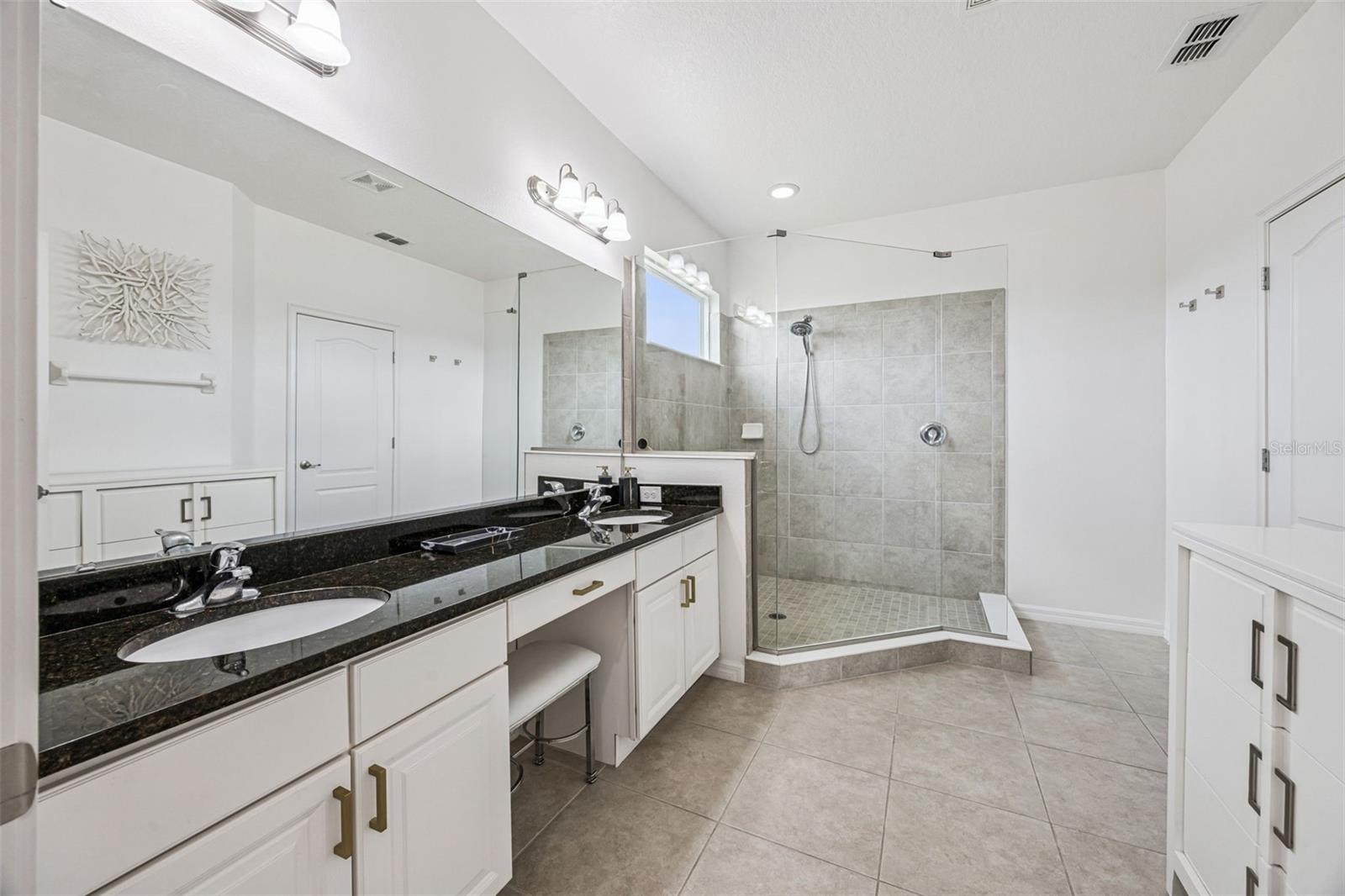 OAKMONT PH 01 - Residential