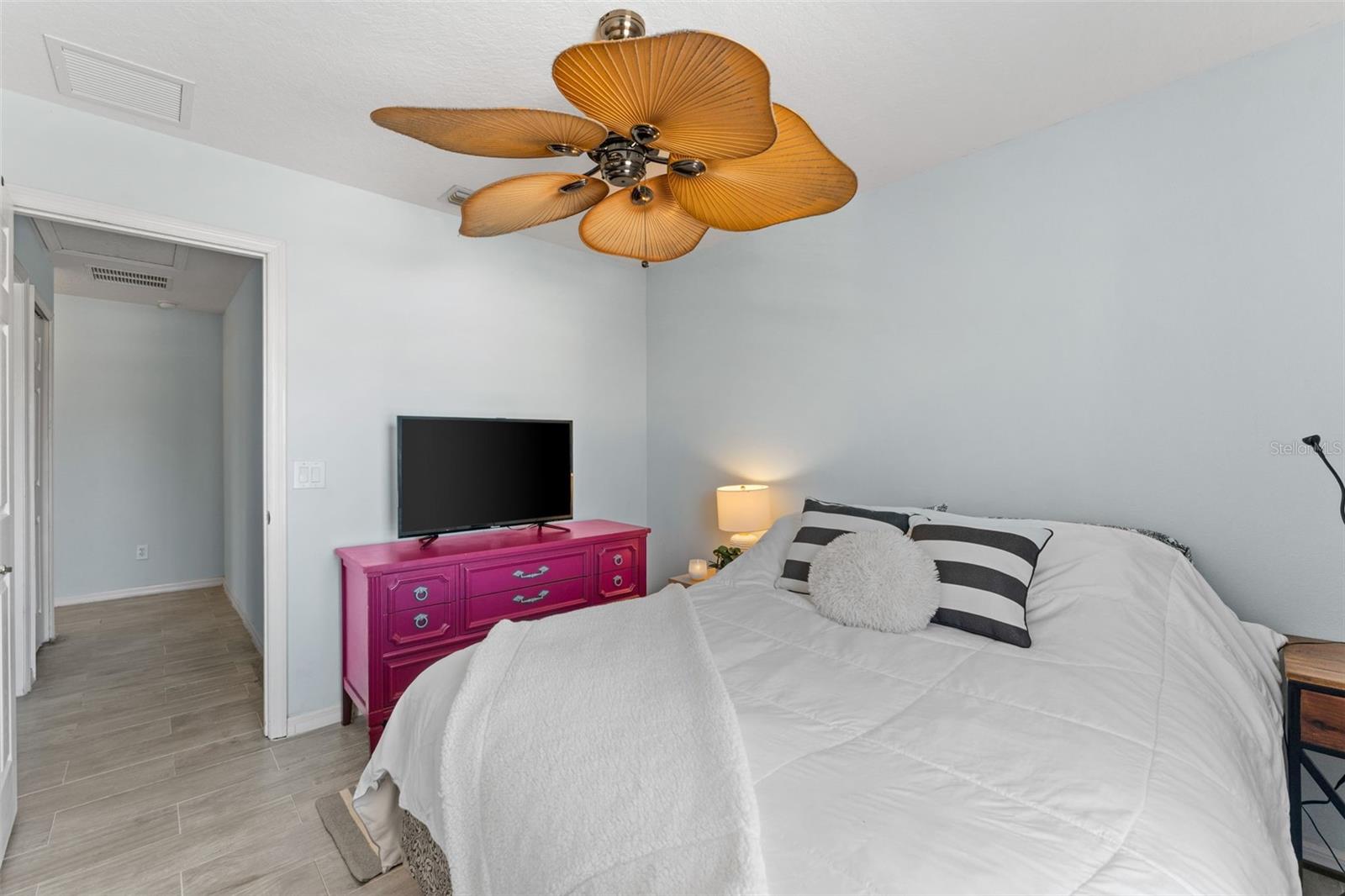 RETREAT AT TWIN LAKES REP - Residential