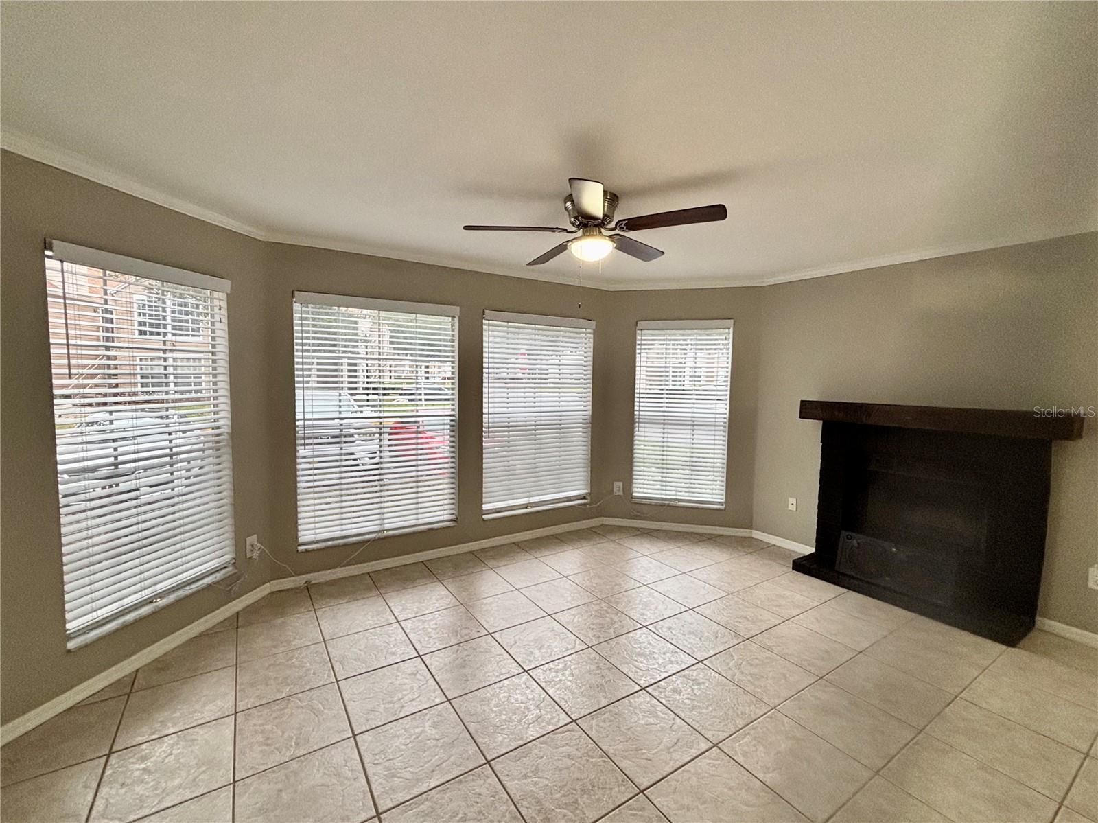 HIDDEN SPRINGS - Residential Lease