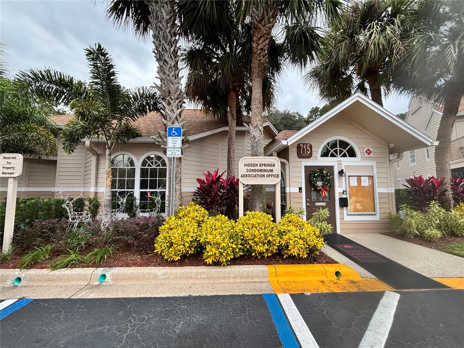 HIDDEN SPRINGS - Residential Lease