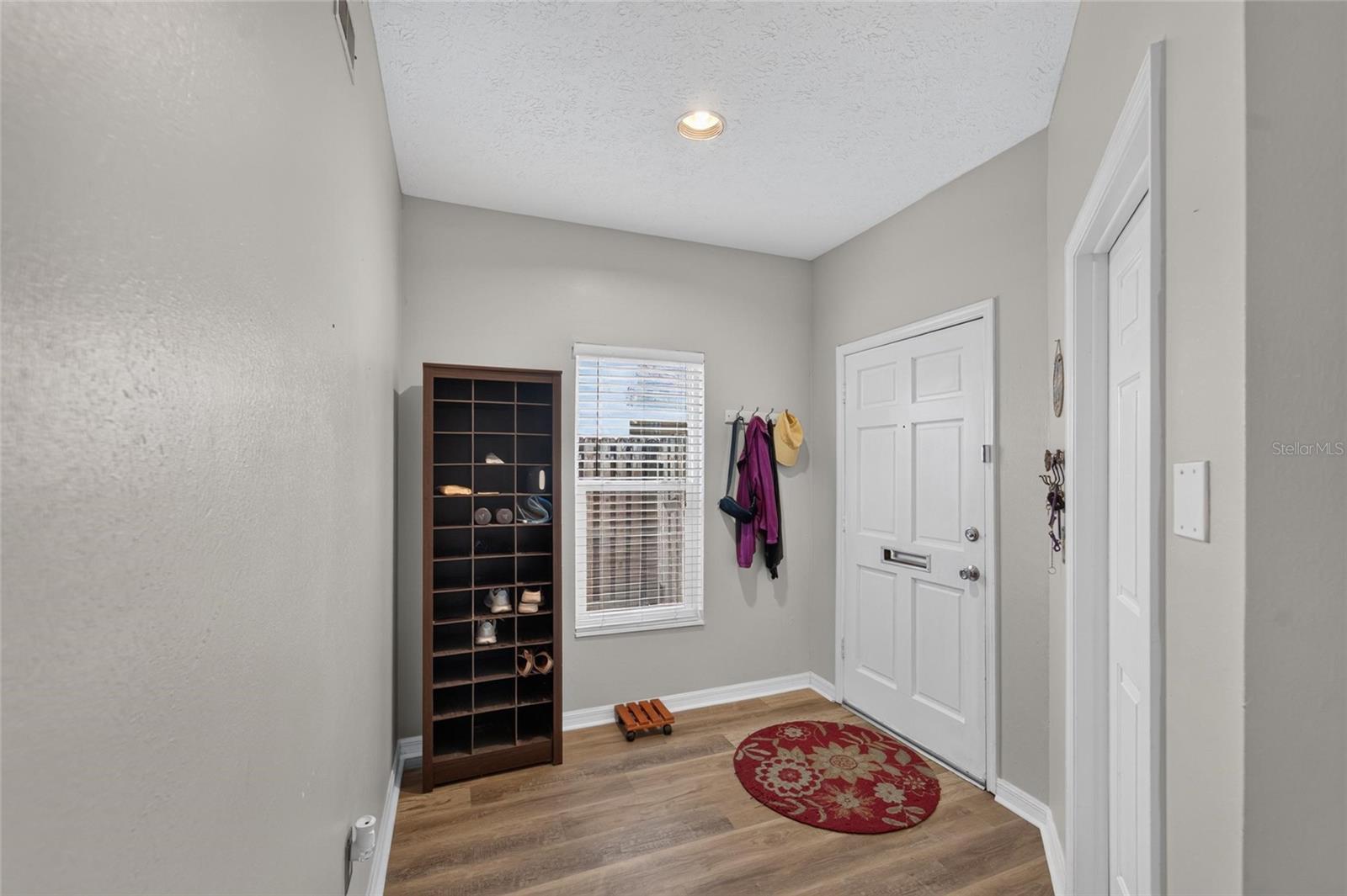 3219 W SANTIAGO STREET B