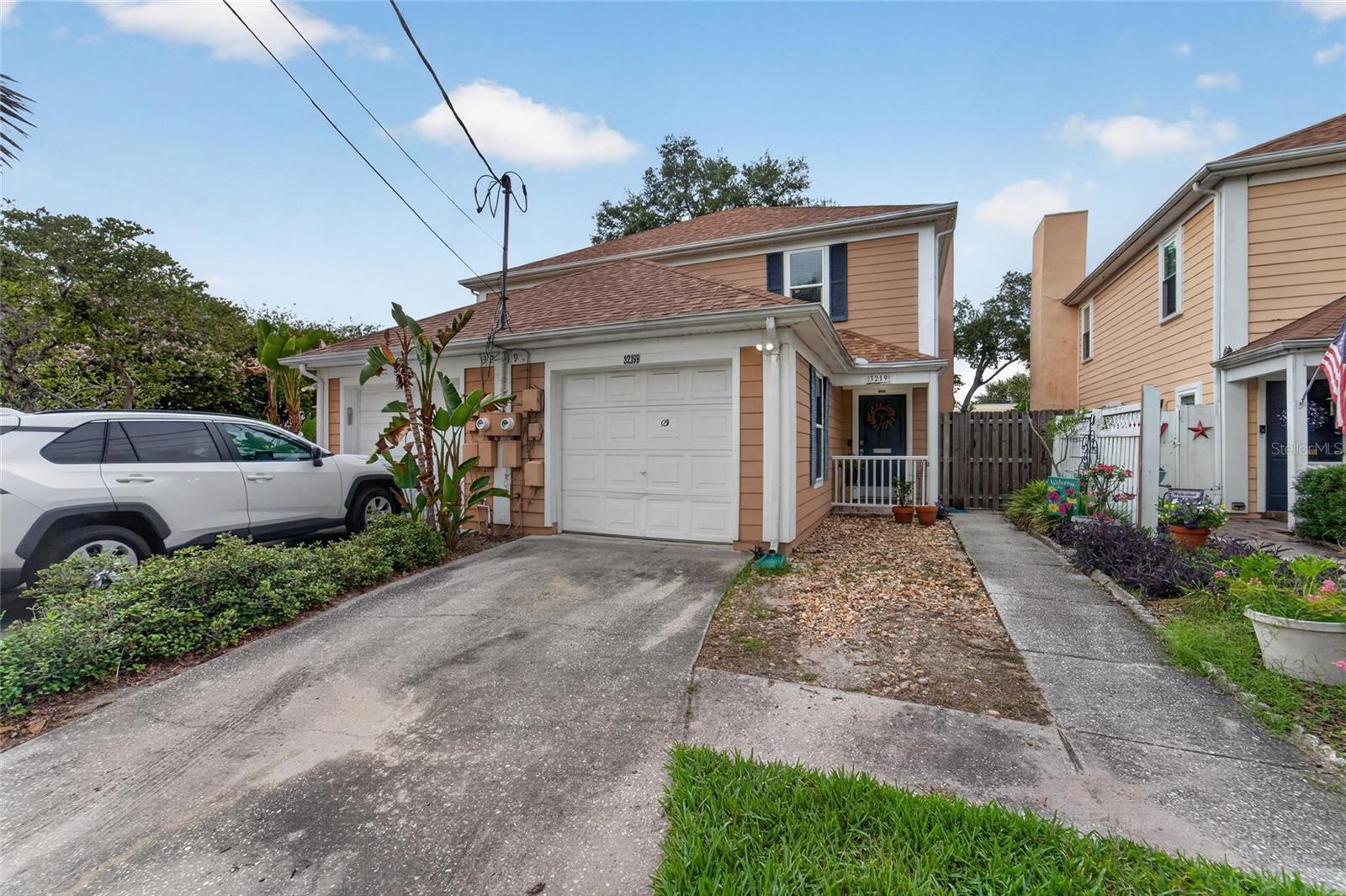 3219 W SANTIAGO STREET B