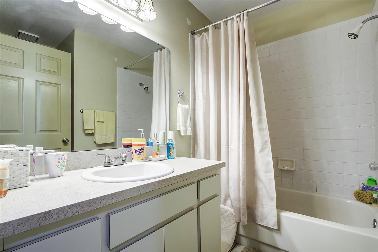 PROVIDENCE LAKES UNIT III PHAS - Residential