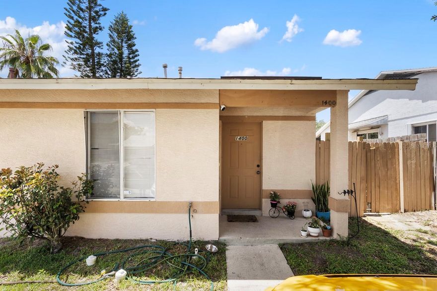 Westside Townhomes * 3 bedrooms, 2 full baths with covered screened patio ** Fenced backyard ** Low HOA fees $174 a quarter and NO CDD fee ** Great location a few miles from beautiful Downtown Winter Garden with restaurants, shops, great Farmers Market and events all year long. Also not far from Fowler Groves Winter Garden outdoor mall, stores, restaurants, business services, hospitals, expressways ** Buyer to verify square footage-All room measurements are approximate. Orange County Tax Collector charges a yearly Non Ad Valorem fee of $64.75.
