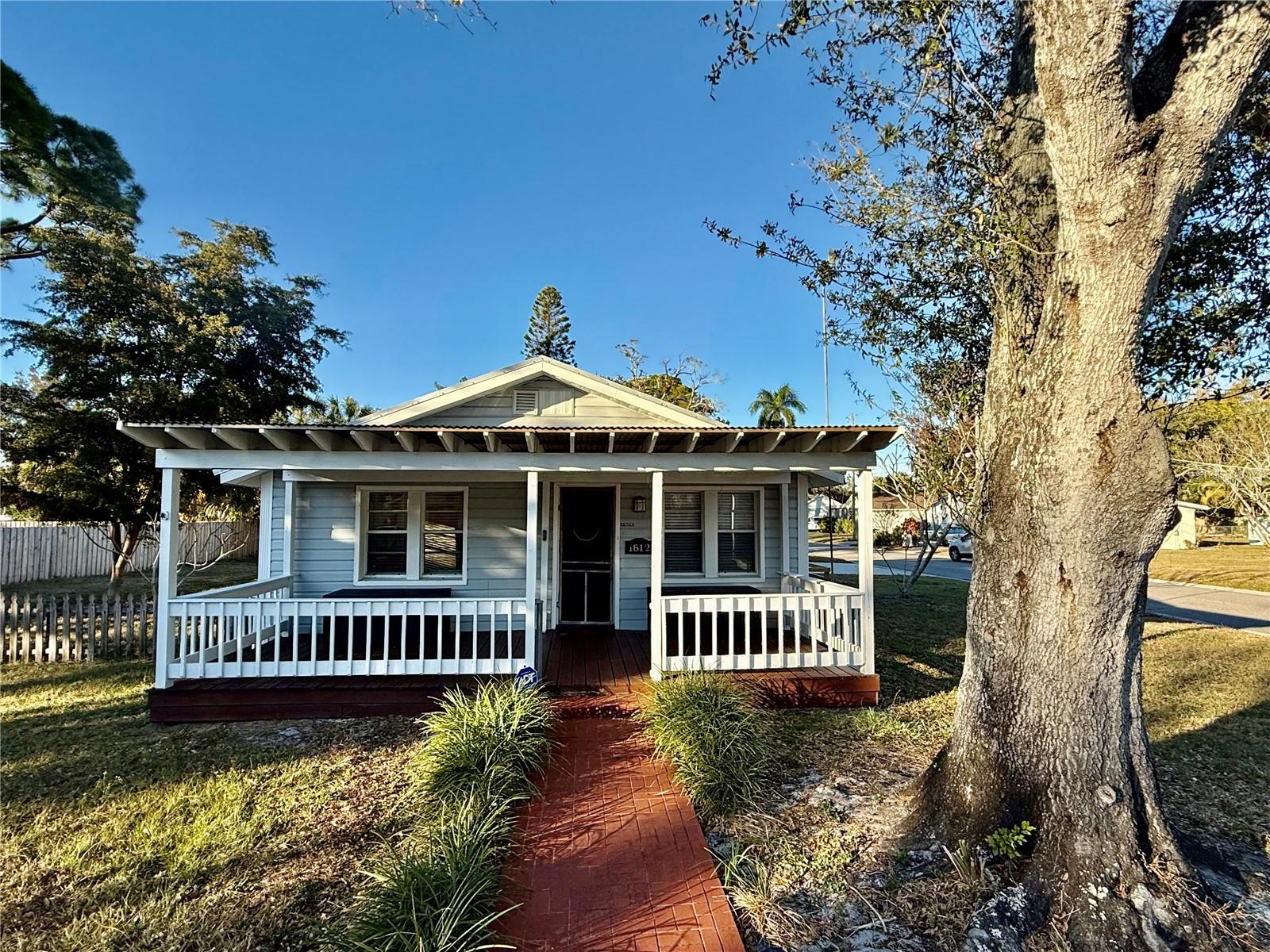 1812 9TH STREET W, PALMETTO, FL, 34221 1 1812 9TH STREET W