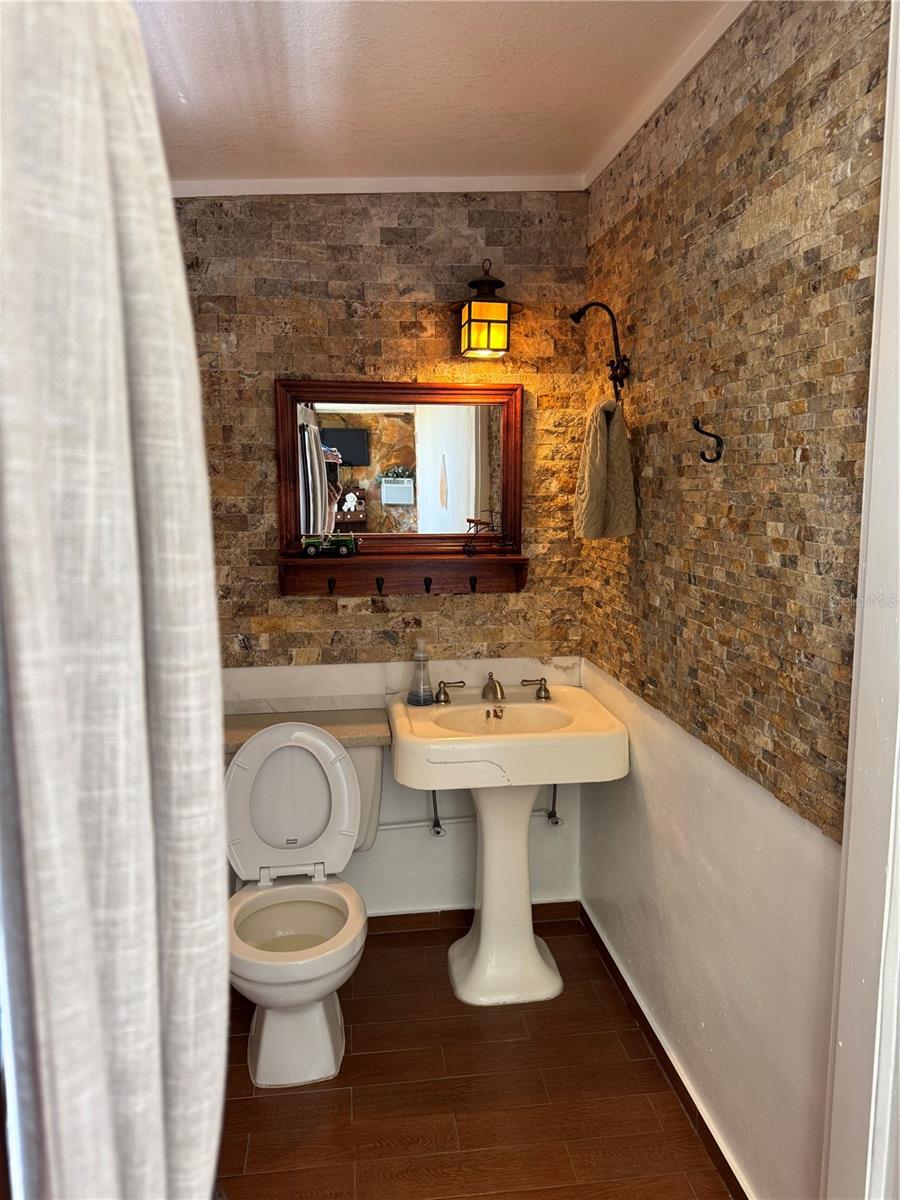 LAUREL HILLS - Residential