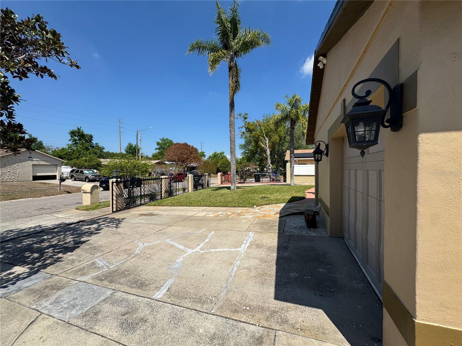 LAUREL HILLS - Residential